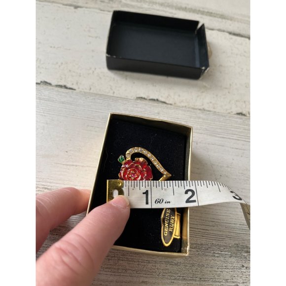 Genuine ruby set in pin with heart and flower NWT - Picture 3 of 4